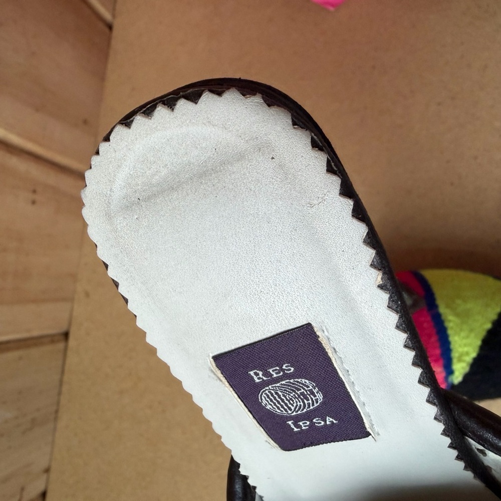 RES IPSA | Neon Upcycled Moroccan Woven Mules - Picture 6 of 10